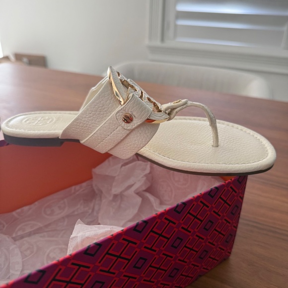 Tory Burch White Logo Thong Sandals – Sz 8.5 - Picture 3 of 4
